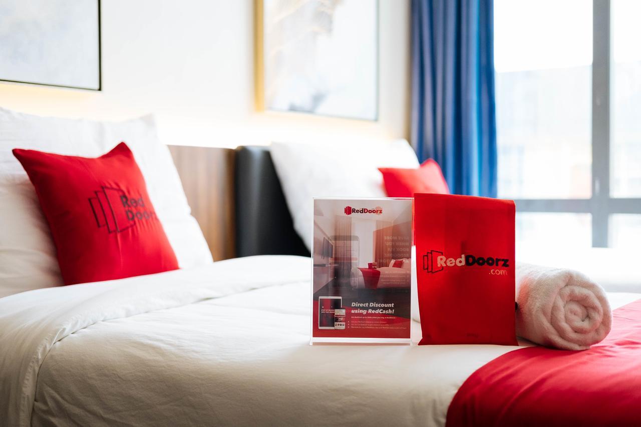 Готель Reddoorz Premium Near Ust Hospital Маніла Екстер'єр фото