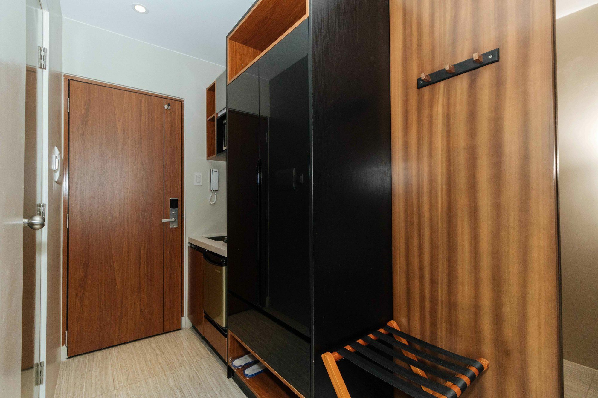 Готель Reddoorz Premium Near Ust Hospital Маніла Екстер'єр фото